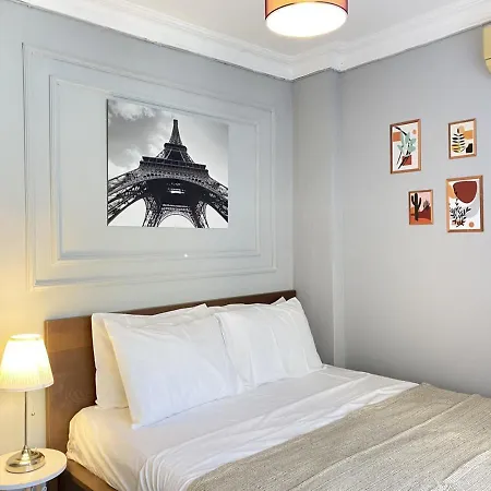 Charming Flat With Balcony In Sinanpasa Besiktas * Istanbul