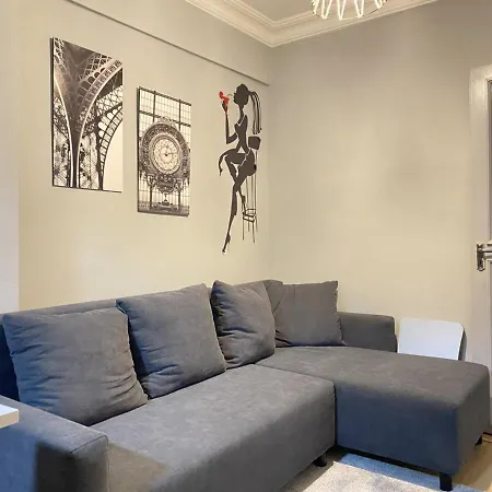 Charming Flat With Balcony In Sinanpasa Besiktas